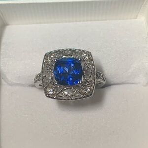 Sterling Silver Vintage-Style Blue Sapphire Halo Ring
